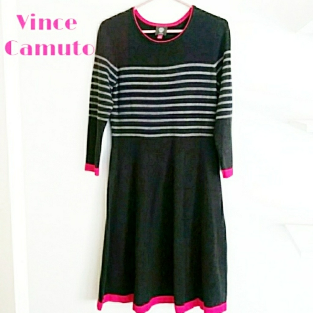 Vince Camuto beautiful Dark Grey Bright Pink Striped knit dress Size Small